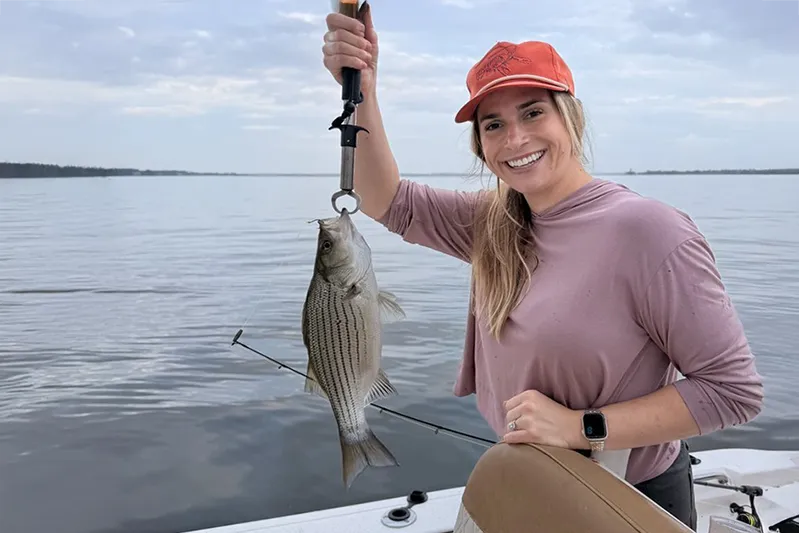 womain-fishing